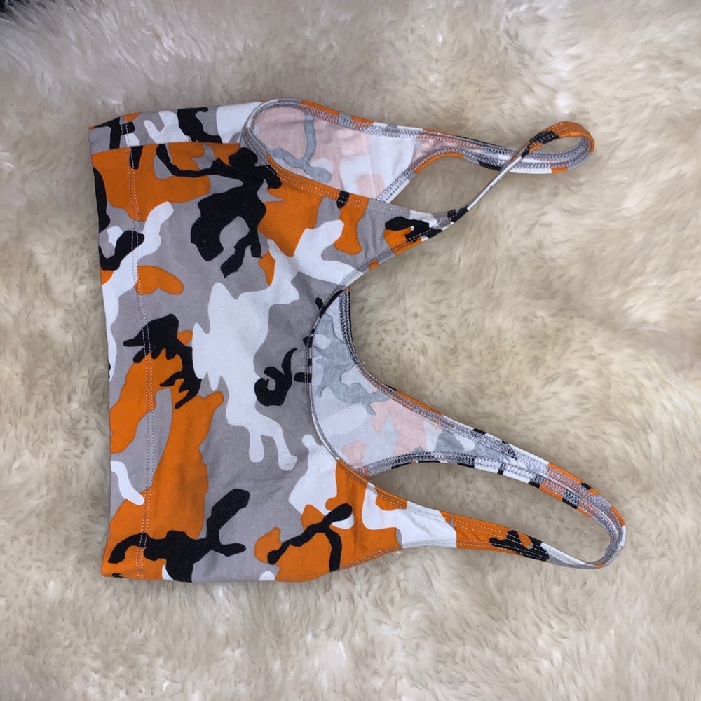 KYLIE JENNER crop top CAMO